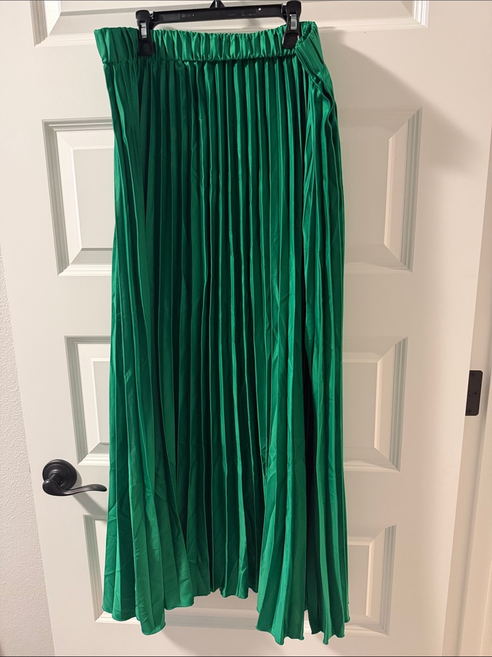 Pleated Maxi Skirt in Green - Elegant Women's Skirt